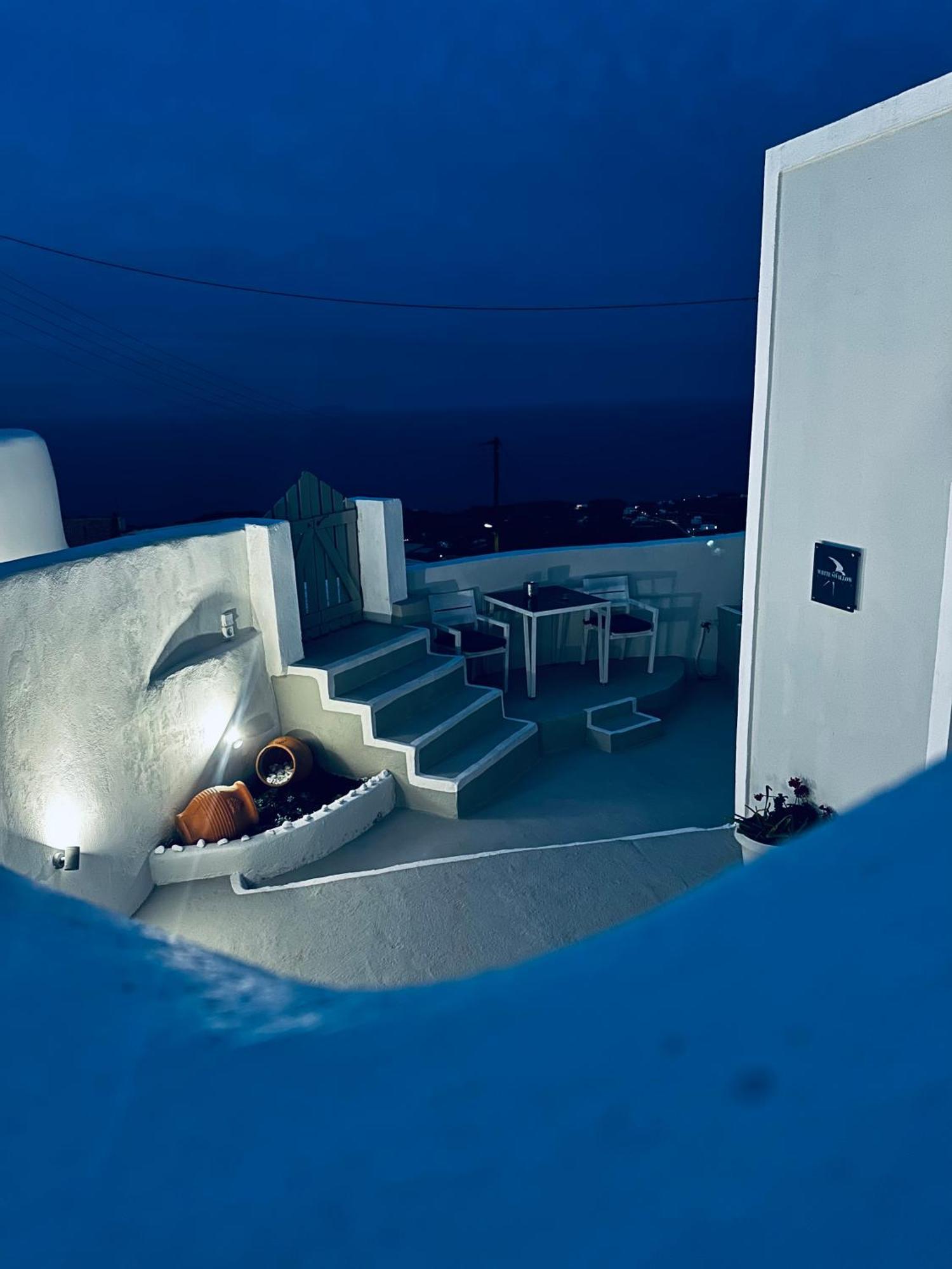 White Swallow Suite Santorini Vourvoúlos Exteriör bild